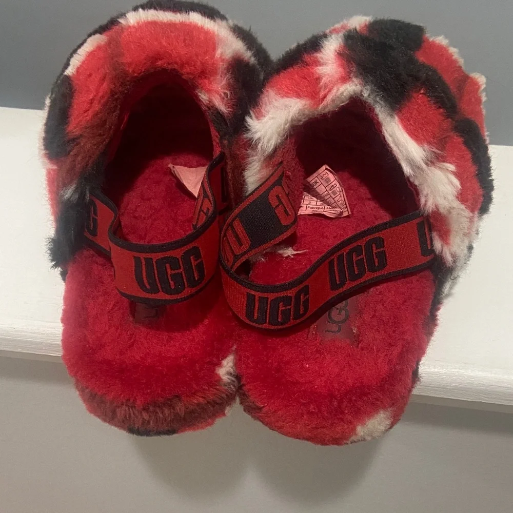 UGG Fluff Yeah Slide Backstrap Slippers in Plaid Punk Red Kids Size 3